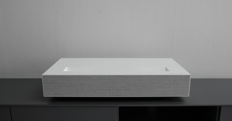 Проектор LG CineBeam Laser 4K выводит изображение диагональю 120″ с расстояния 18 см Проектор LG CineBeam Laser 4K выводит изображение диагональю 120″ с расстояния 18 см