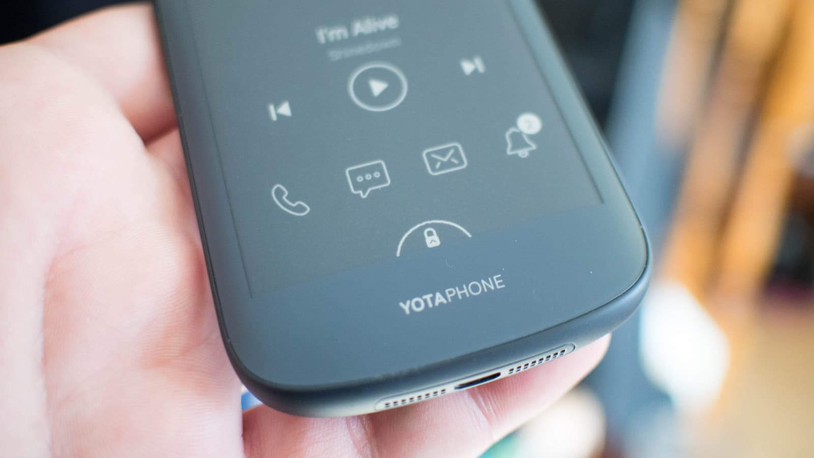 Yota Technologies выпустит первый в мире планшет с двумя дисплеями