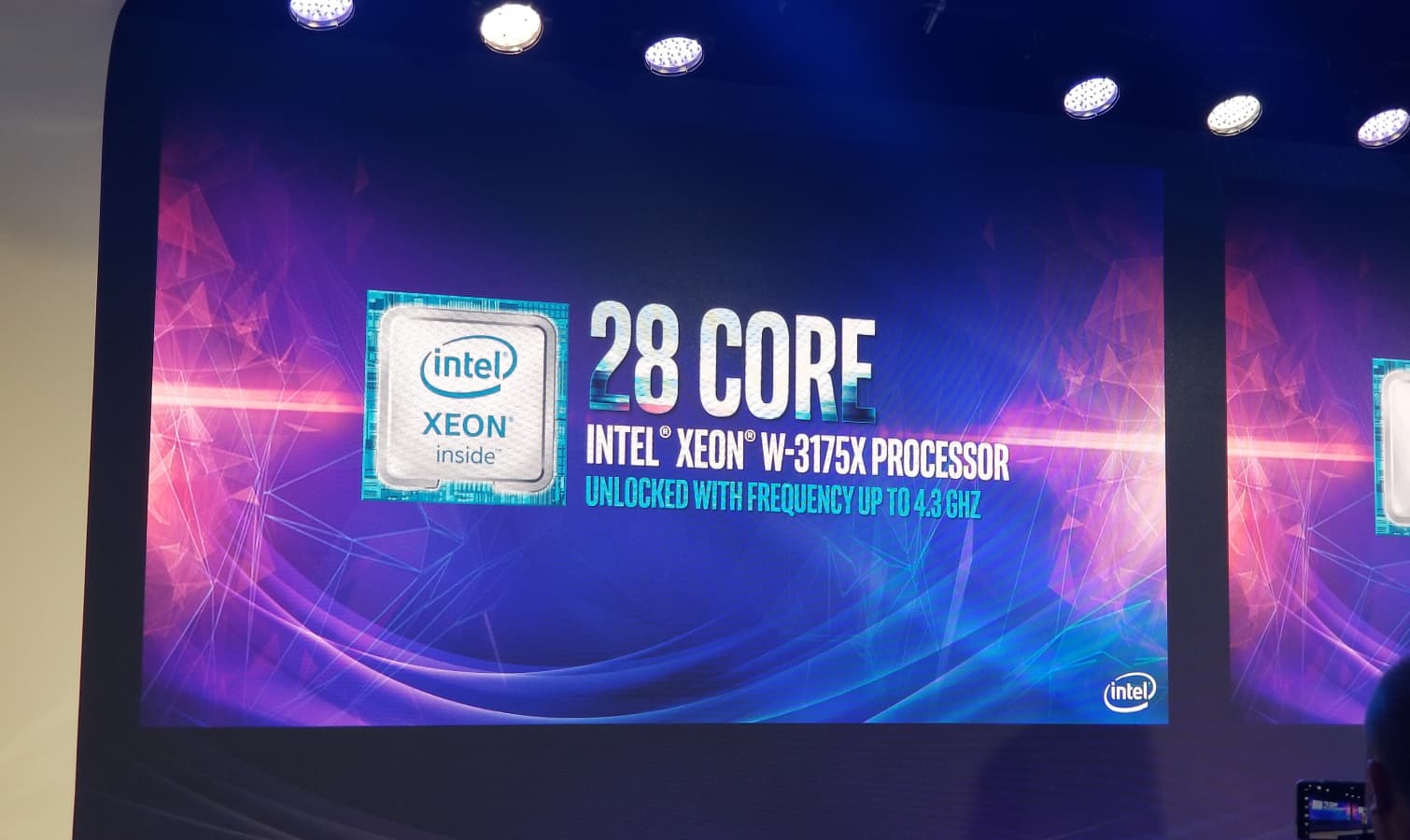 CPU Intel Xeon W-3175X: 28 ядер, частота до 4,3 ГГц и TDP 255 Вт