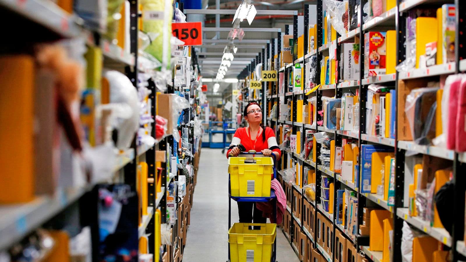 Amazon разрабатывает роботов, которые будут комплектовать заказы