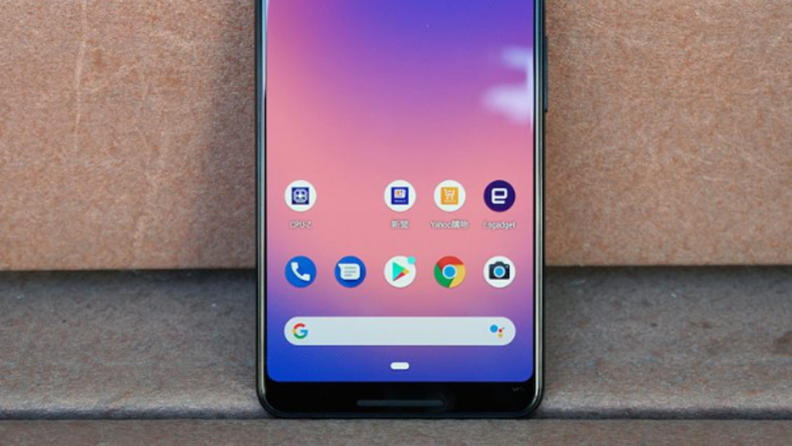 Стало известно, кто выпустил лучший на рынке дисплей, установленный в смартфоне Google Pixel 3 XL