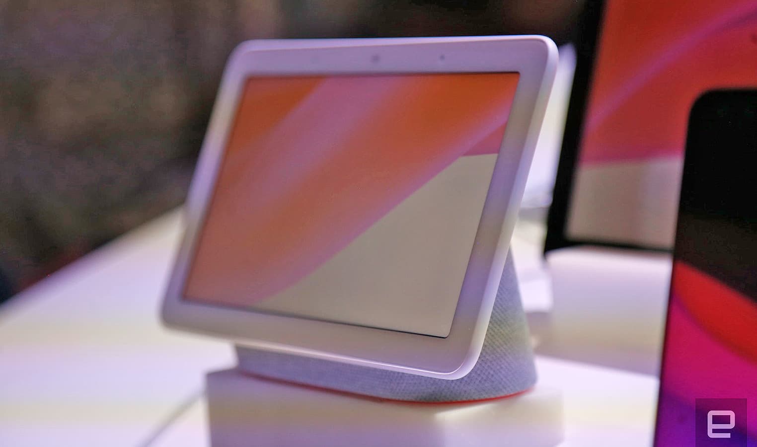 Представлен смарт-дисплей Google Home Hub