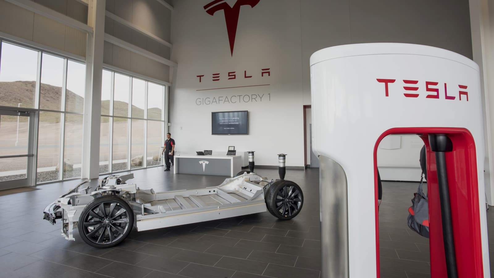 В США на Tesla подали в суд за неуплату налогов В США на Tesla подали в суд за неуплату налогов