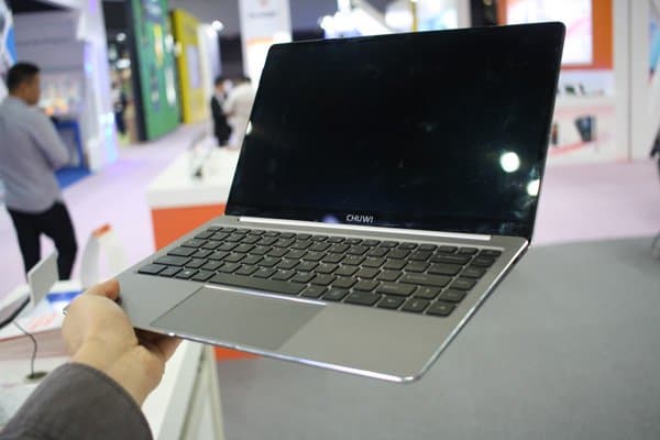 Компактный ноутбук Chuwi Lapbook Pro построен на платформе Intel Gemini Lake и оснащен портом USB-C