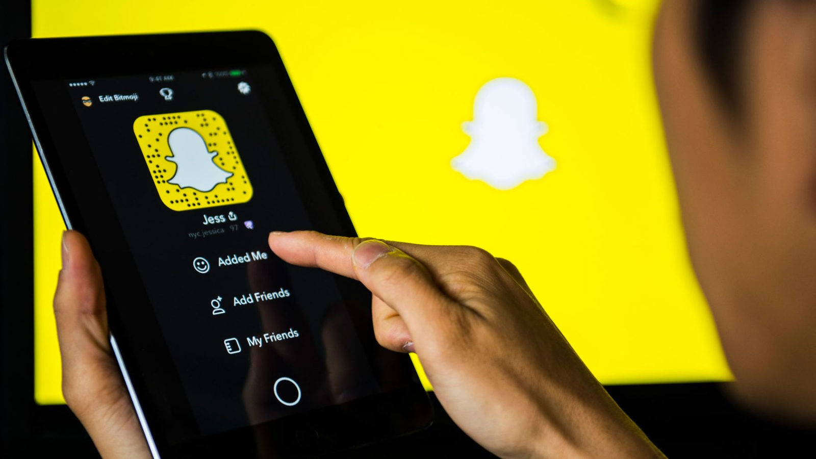 Snapchat продолжает терять пользователей