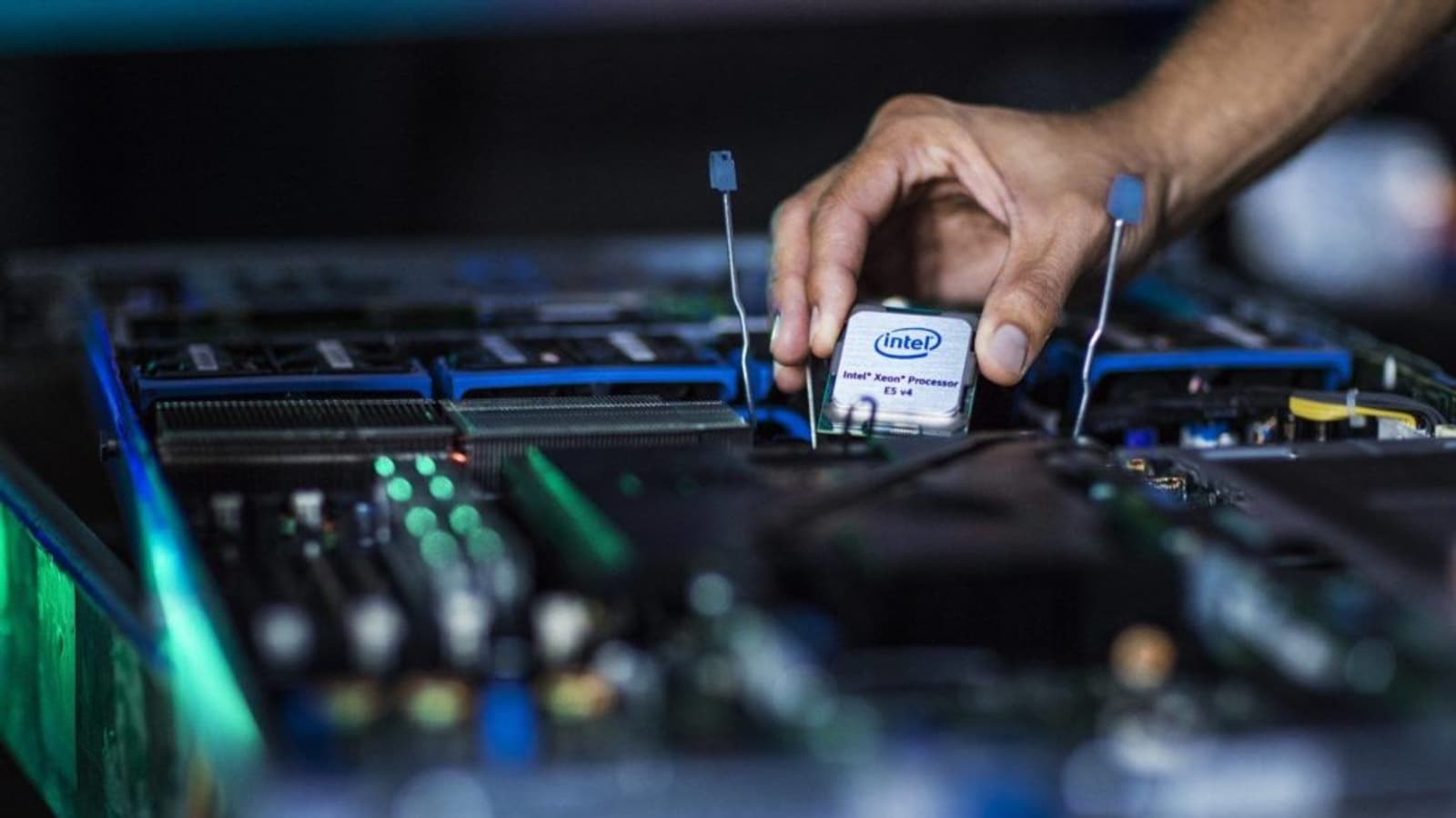 В Windows 10 2019 уменьшение производительности, связанное с устранением уязвимости Spectre, будет почти незаметно