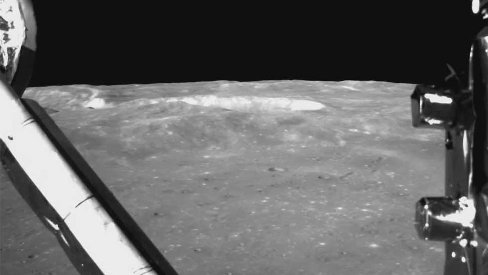 Видео дня: первая в истории посадка космического аппарата на обратную сторону Луны