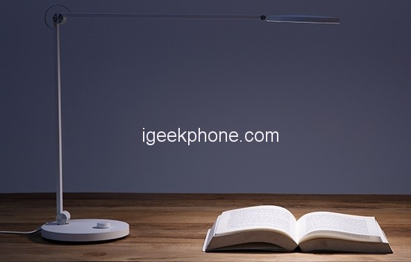 Умная настольная лампа Xiaomi Mijia Table Lamp Pro стоит Умная настольная лампа Xiaomi Mijia Table Lamp Pro стоит