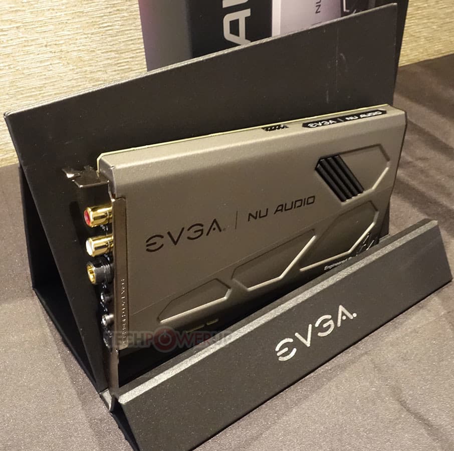 Звуковая карта EVGA NU-Audio на процессоре XMOS xCORE-200 оснащена ЦАП AK4493 и АЦП AK5572, но не обошлось и без полноцветной подсветки