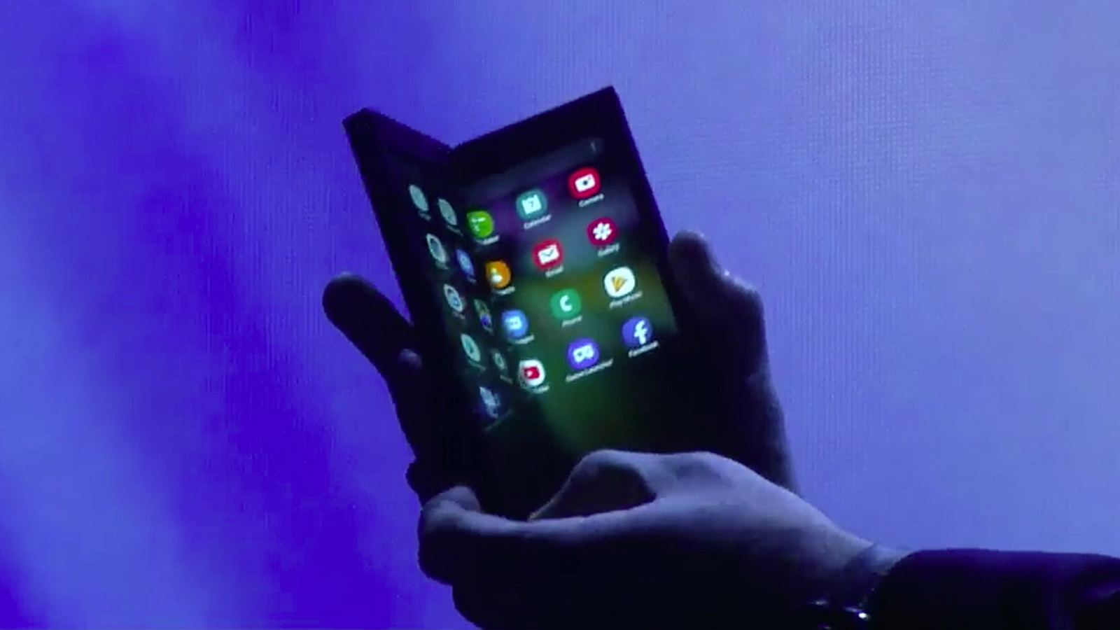 Samsung уже показала на CES 2019 свой складной смартфон Samsung уже показала на CES 2019 свой складной смартфон