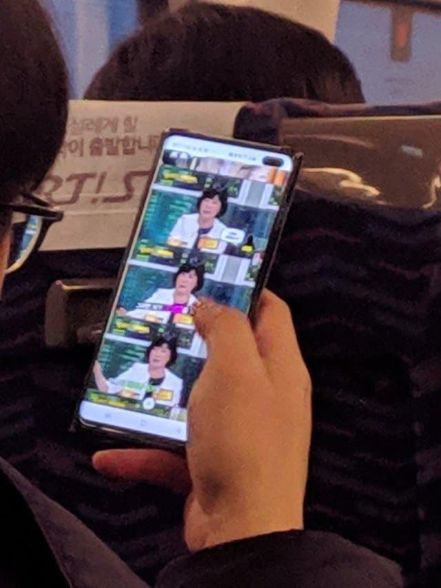Опубликовано живое фото флагманского смартфона Samsung Galaxy S10+ Опубликовано живое фото флагманского смартфона Samsung Galaxy S10+