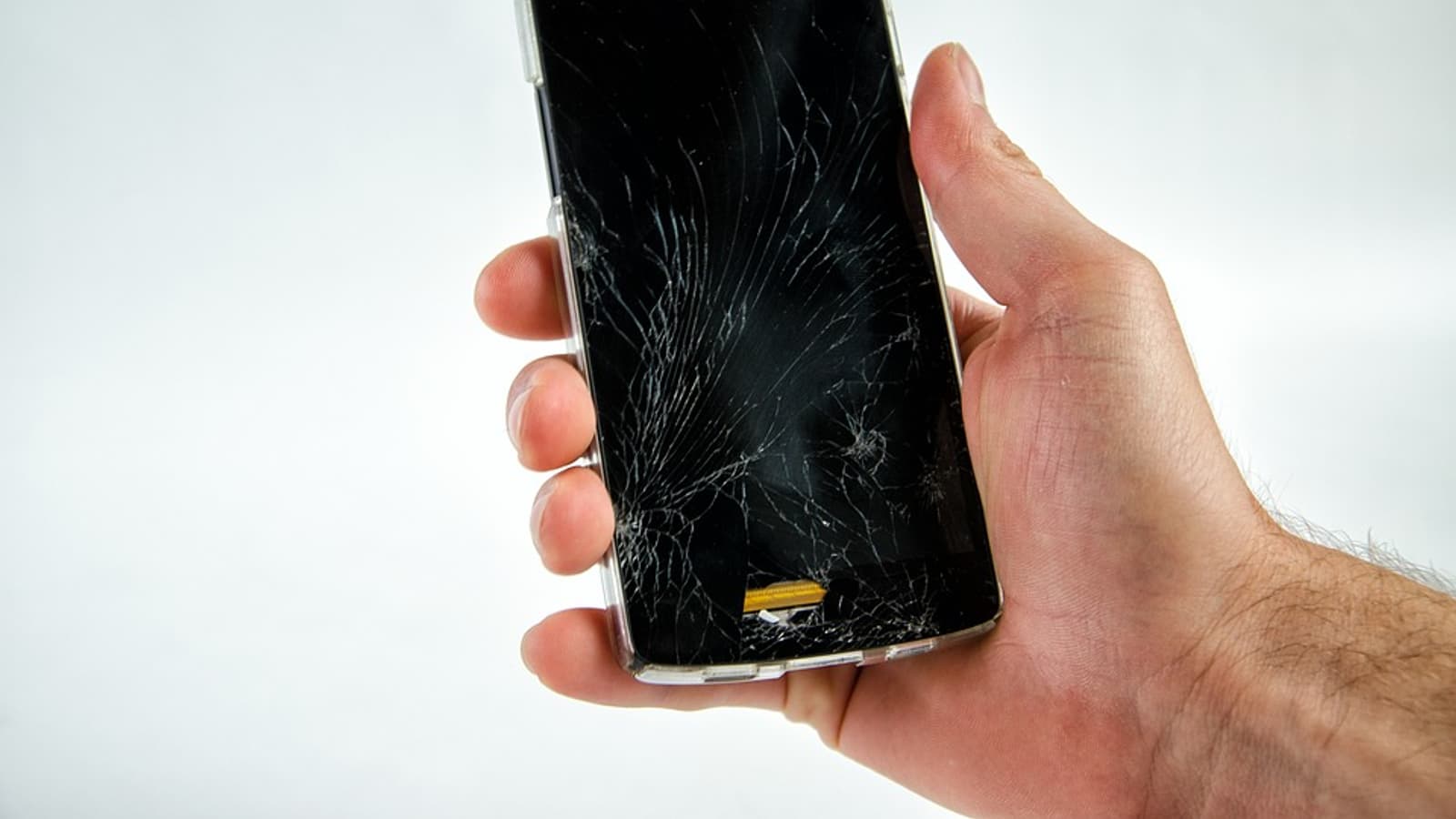 В России появилось онлайн-страхование экранов смартфонов