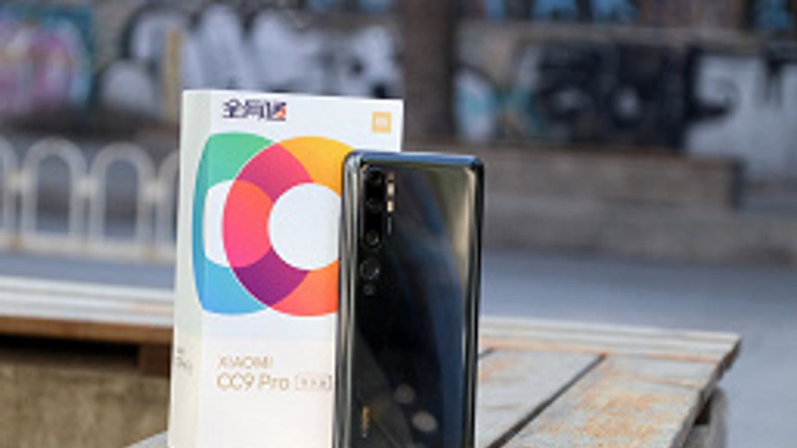 Удививший всех народный камерофон Xiaomi Mi CC9 Pro позирует во всех цветах сразу после анонса