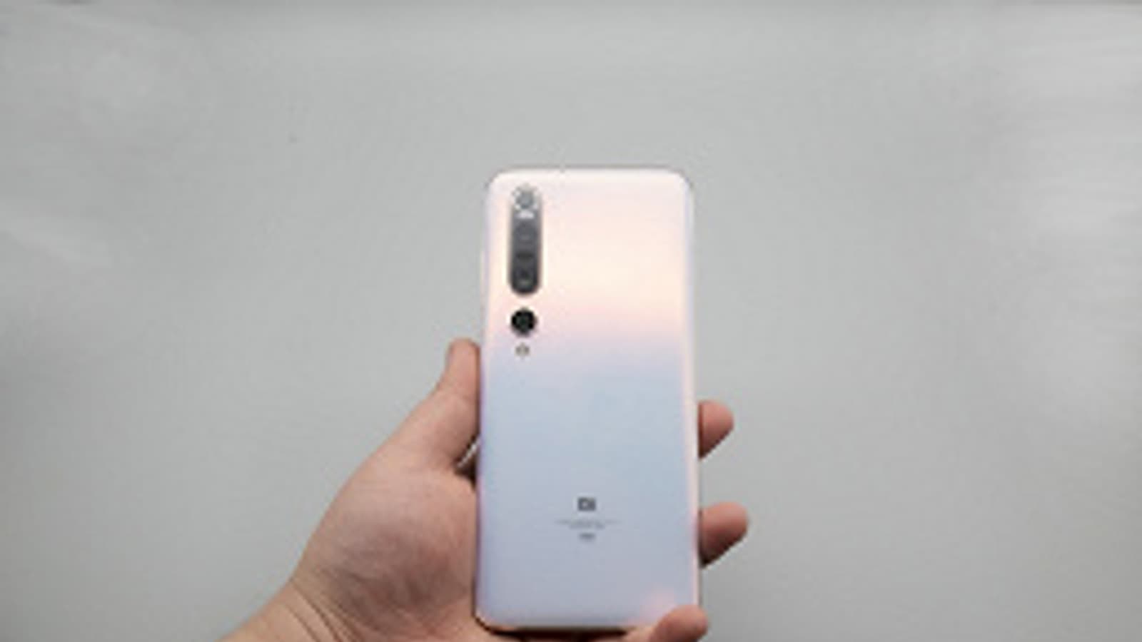 Xiaomi Mi 10 Pro в жемчужно-белом цвете впервые позирует в высоком разрешении 