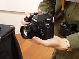 Фотогалерея дня: на новых снимках видны даже потаенные уголки камеры Pentax K-3 III