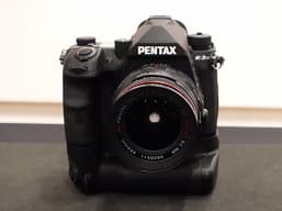 Фотогалерея дня: на новых снимках видны даже потаенные уголки камеры Pentax K-3 III