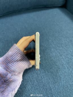 Экран-водопад, камера-пилюля и тыльная панель, переливающаяся всеми цветами радуги. Huawei nova 8 Pro позирует на больших живых фото