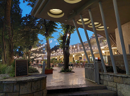 OnePlus Nord 2 против iPhone SE и Samsung Galaxy A52 в битве камер