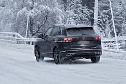 Совершенно новый Volkswagen Tiguan засняли на тестах недалеко от Полярного круга