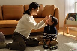 Измерение температуры, снятие ЭКГ, мониторинг ЧСС – и никаких поликлиник. Oppo представила OHealth H1 для биомониторинга на дому