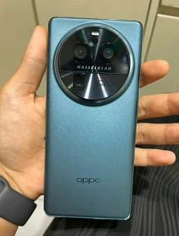 Экран 6,8 дюйма QHD 144 Гц, дюймовый датчик Sony IMX989, Snapdragon 8 Gen 2, 5000 мАч и 100 Вт. Oppo Find X6 Pro показали на живых фото