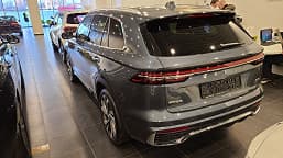 Так выглядит Geely Monjaro и сверхэкономичный Chery Tiggo 8 Pro e+ для России. Оба автомобиля уже в стране, опубликованы живые фото