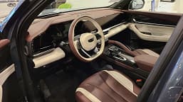 Так выглядит Geely Monjaro и сверхэкономичный Chery Tiggo 8 Pro e+ для России. Оба автомобиля уже в стране, опубликованы живые фото