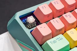 Cooler Master — геймерам: мышь MM712 Pro и клавиатура MK770 Hybrid. Мышь лёгкая, клавиатура — красивая (в двух вариантах цветов)