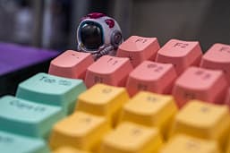 Cooler Master — геймерам: мышь MM712 Pro и клавиатура MK770 Hybrid. Мышь лёгкая, клавиатура — красивая (в двух вариантах цветов)