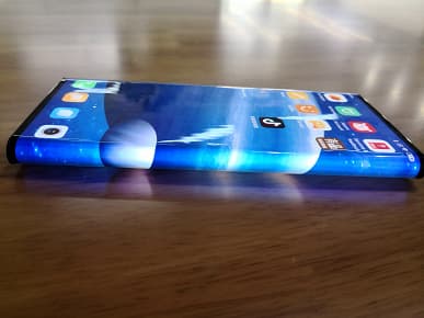 Уникальный Xiaomi Mi Mix Alpha на качественных фотографиях с близкого расстояния Уникальный Xiaomi Mi Mix Alpha на качественных фотографиях с близкого расстояния