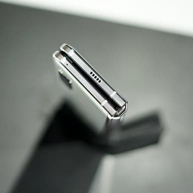 Samsung Galaxy Fold и Samsung W20 5G отличаются сильнее, чем ожидалось Samsung Galaxy Fold и Samsung W20 5G отличаются сильнее, чем ожидалось