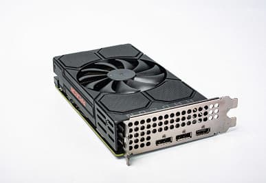 AMD Radeon RX 5500 уступила GeForce GTX 1660 и Radeon RX 580 в первом тесте