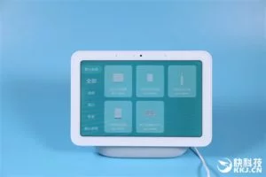 Живые фото умного экрана Xiaomi 