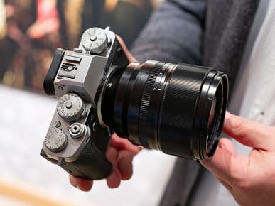 Компания Fujifilm показала объектив XF 50mm F1.0 и два светосильных объектива системы GFX