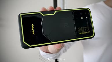 Живые фото и комплект поставки OnePlus 8T Cyberpunk 2077 Limited Edition 