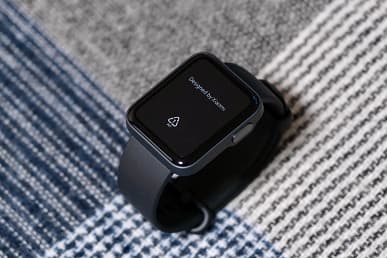 Масса живых фото Redmi Watch с упаковкой, зарядкой и Redmi Note 9