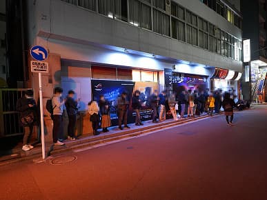 А за процессорами Intel кто-нибудь выстраивается в очередь? В Японии люди часами ждали на улице старта продаж Ryzen 5000