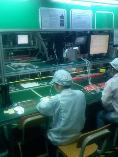 Бывший инженер Apple, который критикует компанию, опубликовал фотографии с производства оригинального iPhone