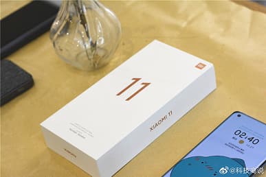 Живые фото и видео Xiaomi Mi 11 сразу после анонса