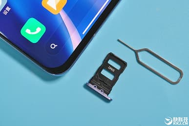 Xiaomi Mi 11 в деталях. Фотографии смартфона, зарядного устройства и чехла