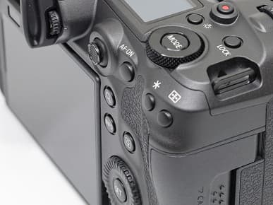 Появилось много новых изображений полнокадровой беззеркальной камеры Canon EOS R5