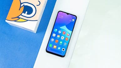 Живые фото самого доступного камерофона Xiaomi со всех сторон и фирменных чехлов для него