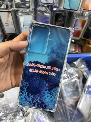 Фотографии позволяют оценить габариты Samsung Galaxy Note20 и Note20 Plus