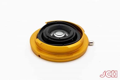 Объектив ручной работы MS Optics Aporia 24mm f/2 напоминает крышку байонета