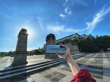 Realme V5 в итоге оказался клоном Honor 30. Живые фото в высоком разрешении