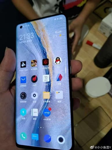 Изогнутый экран, кевларовый рисунок тыльной панели и перископная камера с оптическим зумом. Это бюджетный флагман IQOO 5 Изогнутый экран, кевларовый рисунок тыльной панели и перископная камера с оптическим зумом. Это бюджетный флагман IQOO 5