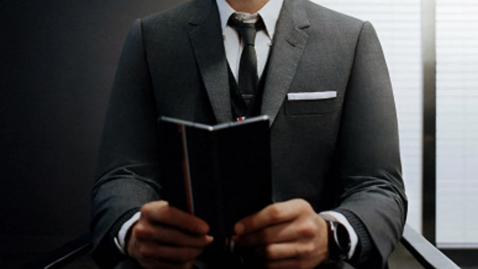 Флагманский смартфон Samsung за $3000 на атмосферных рендерах