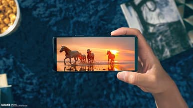 Компактный Sony Xperia 5 II впервые показали вживую