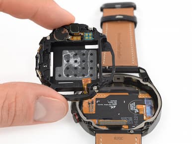 Специалисты iFixit высоко оценили ремонтопригодность умных часов Samsung Galaxy Watch3