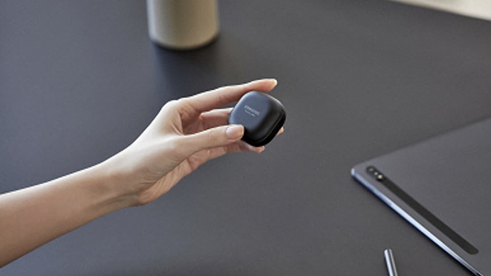 Представлены флагманские наушники Samsung Galaxy Buds Pro